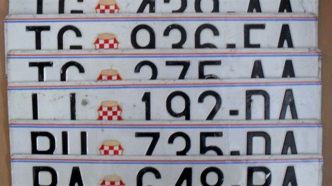 Zanimljiv hobi: Dražen je skupio sve tablice Herceg Bosne VIDEO