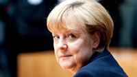 U središtu Berlina opljačkana Angela Merkel