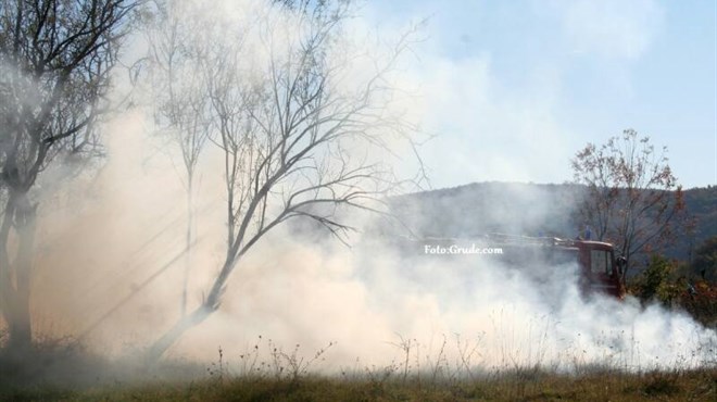 Tijekom vikenda prometna nesreća u Grudama, više intervencija vatrogasaca