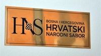 HNS BiH: Osuđujemo agresivan i huškački govor kojem su izloženi novinari Monika Ćubela Savić i Ivan Crnjac