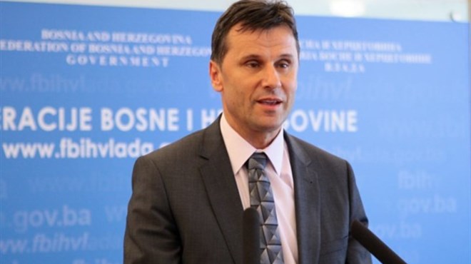 Novalić poslao suradnike u samoizolaciju, ministri pod upitnikom