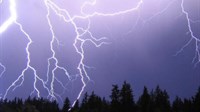 Narančasti meteoalarm: Očekuje se jaka grmljavina i obilni pljuskovi