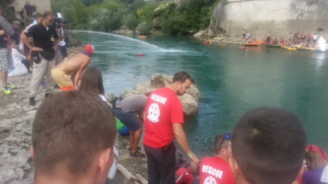 Mostar: Ozlijeđen još jedan skakač sa Starog mosta
