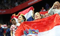FOTO: Hrvatska pobijedila Island! Navijanje uz prelijepe navijačice na najvišoj razini