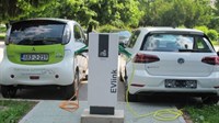 Hercegovina: Kupio električni automobil vrijedan 300.000 KM, morao ga ostaviti u garažu jer ga nema gdje puniti