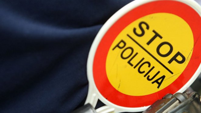 IMA I TOGA U BIH: Policajac kažnjen zbog nepropisnog parkiranja službenog vozila