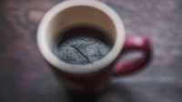 Kolegama sipala otrov u kavu zbog - ogovaranja
