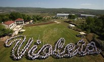 FOTO: Milenijska fotografija u Grudama obilježila druženje više od 500 zaposlenika Violete