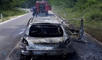 Zapalio se automobil u Ljubuškom, požar gasilo pet vatrogasaca