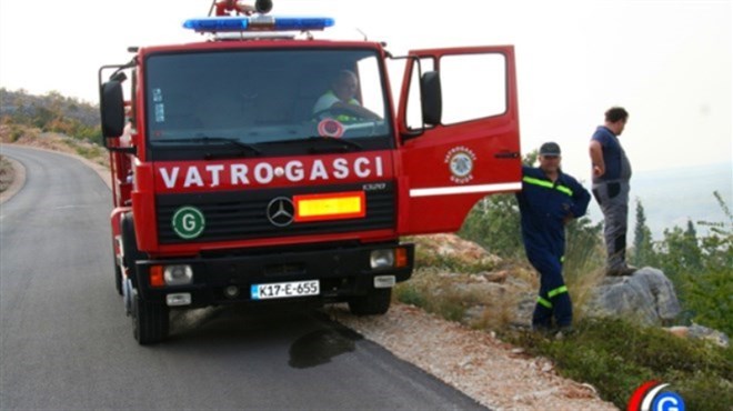 Hercegovački vatrogasci imali pune ruke posla: Požar u Grudama i Širokom