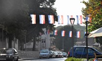 FOTO: GRUDE osvanule pod zastavama HERCEG BOSNE! Sretan rođendan HRVATSKA REPUBLIKO