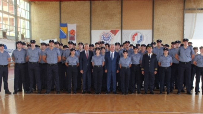 Hercegova vlada osigurala još 80 radnih mjesta! Prisegnuli novi policajci