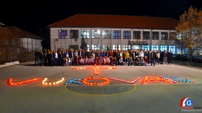 GRUDE: Srednjoškolci zapalili svijeće! Vukovar i Herceg Bosna u srcima svih