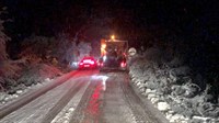 Kamion ostao zaglavljen u snijegu, BIHAMK poziva na maksimalan oprez