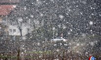 FOTO: Grude se bijele: Snijeg pada u centru, zabijelila Gorica, Sovići...