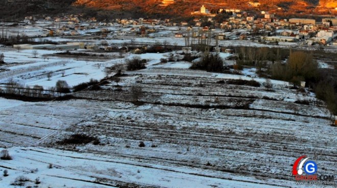 Valja ga vidjeti: Prvi ovogodišnji snijeg počeo padati u Grudama