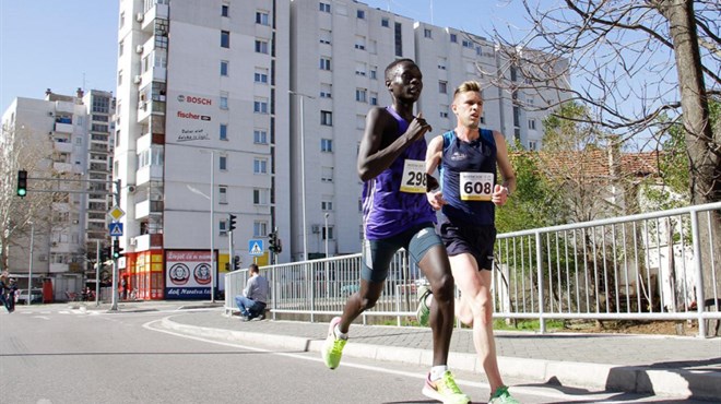 Kenijac Samuel Naibei Kiplimo pobjednik 3. Mostarskog polumaratona