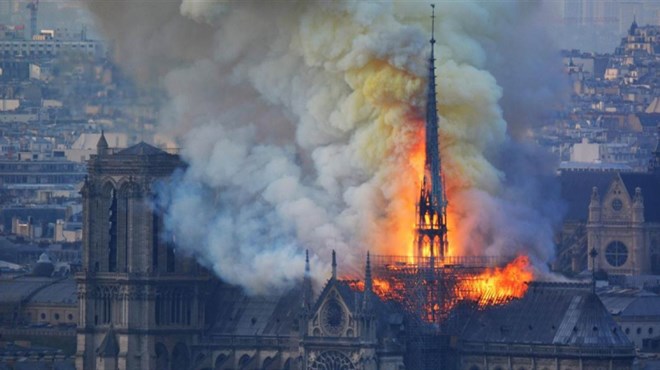 Samo lani napadnuto 875 crkava u Francuskoj, podmeću se požari, razbijaju kipovi