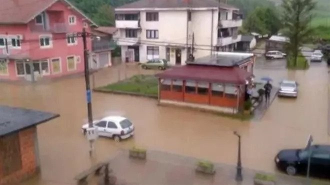 Prvi veći problemi: Sjeverozapad BiH poplavljen!