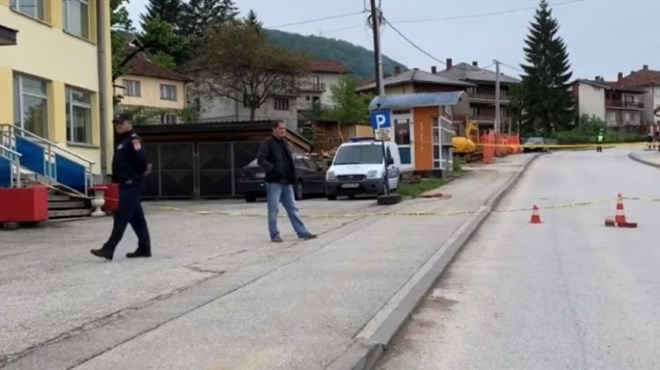 Samo u BiH: Policajac se igrao pištoljem pa ubio čovjeka