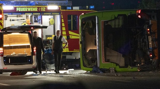 U Njemačkoj se prevrnuo FlixBus: Jedno poginulo i 7 teško ozlijeđenih