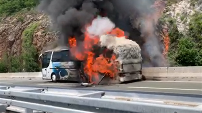 Izgorio autobus djece iz makarskog Zmaja! Djeca su spašena