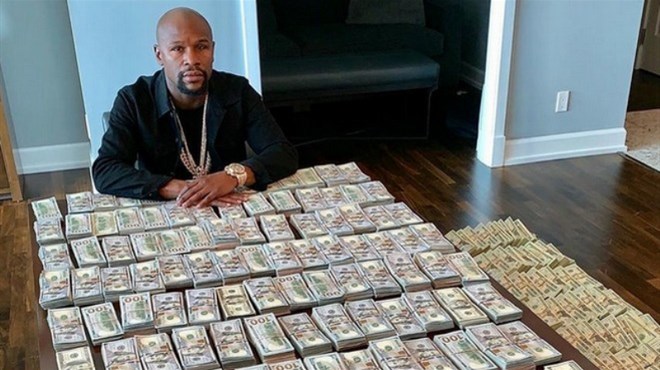 Mayweather se fotkao s 2 milijuna dolara: Crnac sam koji je došao iz siromaštva
