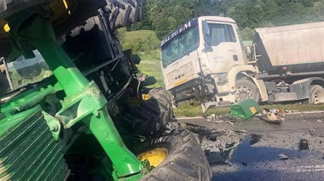 Sudarili se traktor i kamion! Troje ozlijeđenih