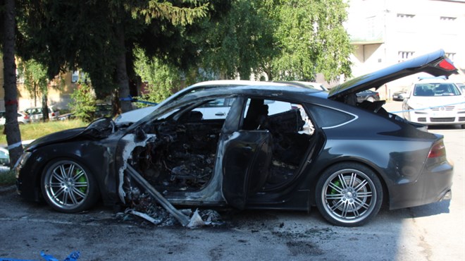 Mladići htjeli prevarit osiguranje: Audija A7 zapalili, policija sve razriješila