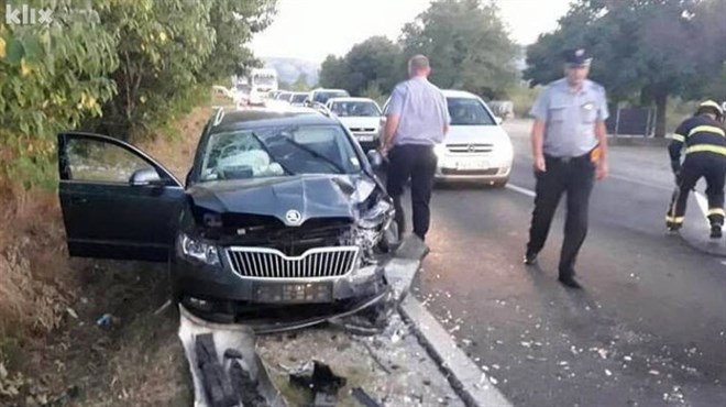 Dvoje ozlijeđenih u teškoj nesreći kod Mostara