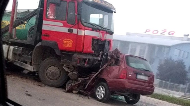 Nakon izravnog sudara s kamionom, smrtno stradao vozač kod Viteza
