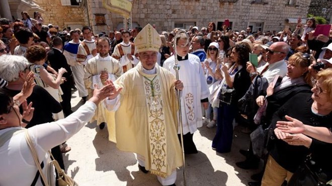 NEMA SVEĆENIKA: Hvarska biskupija nedjeljne mise premješta na subotu