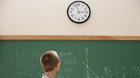 Škole ukidaju analogne satove jer Milenijalci ne znaju čitati vrijeme s njih!