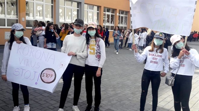 FOTO: Grudske učenice zaustavile dolazak koronavirusa
