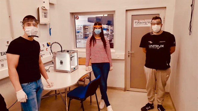 ZA SVAKU POHVALU! Studenti SUM-a izrađuju zaštitne vizire za medicinsko osoblje FOTO