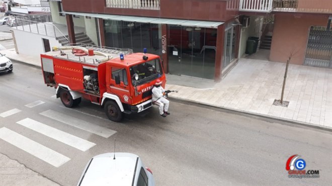 Neumorni vatrogasci nastavljaju dezinficirati grudske ulice