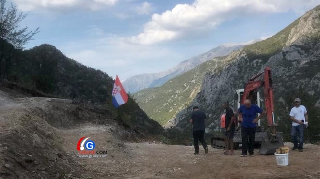 Branitelji iz Gruda uređuju teren na kojem će biti spomenik GORANU SPAJIĆU, hrvatskom vitezu