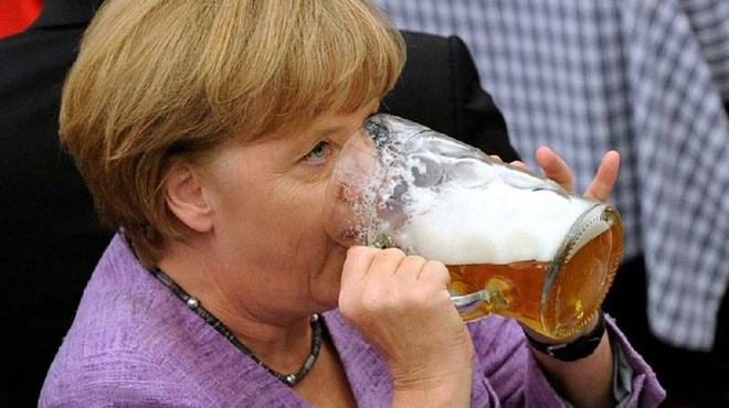 Vraćajte se kući: Merkel planira zabraniti točenje alkohola