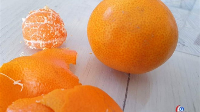 Uz ovaj trik trebat će vam par sekundi da ogulite mandarinu