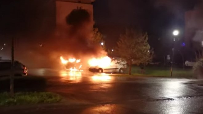 Novogodišnji običaj: Stotine auta zapaljene u Francuskoj