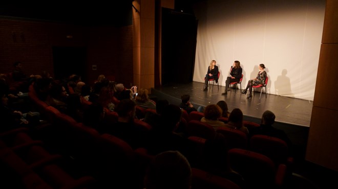 Prva projekcija uživo filma ''Zašto mama vazda plače'' oduševila gledatelje u HNK Mostar