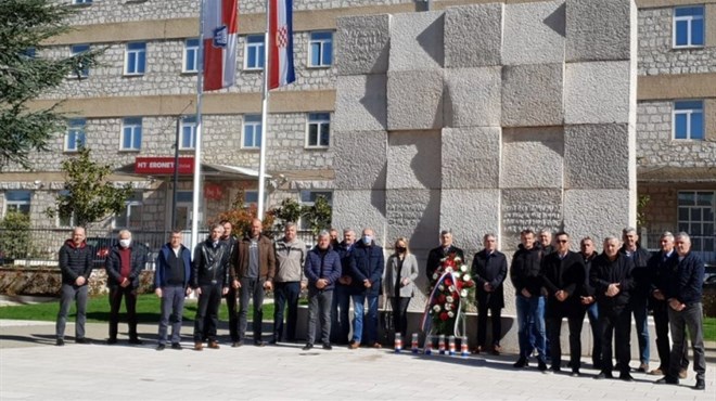 FOTO: Obilježava se povijesni dan! Prije 29 godina u Grudama osnovano Hrvatsko vijeće obrane