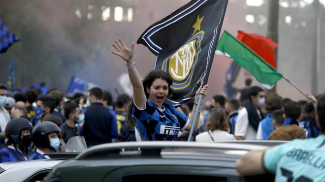 Više od 30 tisuća navijača slavilo Interov naslov prvaka nakon 11 godina čekanja