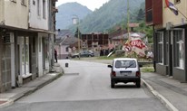 FOTO: Svi su otišli, Srebrenica je već popodne opet postala grad duhova