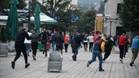 Ratno stanje u Crnoj Gori: Odjekuju topovski udari, tuku se policija i prosvjednici