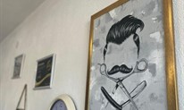 FOTO: OTVOREN JE BARBER MATE! Nogometni genij Mate Čolak u svom frizerskom salonu radi najbolje frizure