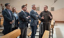 FOTO: Zvonko Milas izbornu kampanju počeo s Plehana! Susreo se s franjevcima Pavićem i Šimićem, biskupom Majićem, osluškivao bilo puka...
