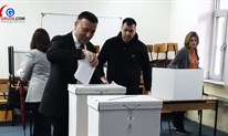 Predsjednik Vlade ZHŽ-a Predrag Čović glasao na biralištu u Mostaru