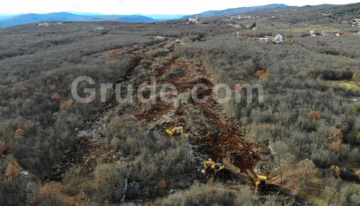 VIDEO: SNIMILI SMO POČETAK RADOVA NA BRZOJ CESTI! STROJEVI TVRTKE PUŠINA NA LEDINCU, radi se jedan od najvećih projekata u Hercegovini!